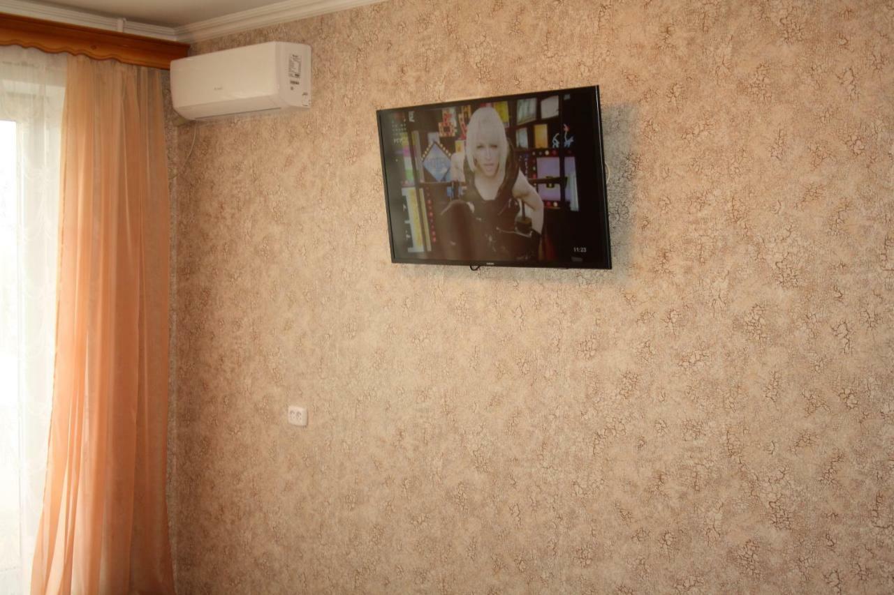 1-Комнатная Квартира На Набережной Pavlodar Bagian luar foto